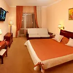 Tustan Hotell