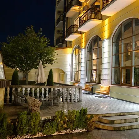 Отель тустань