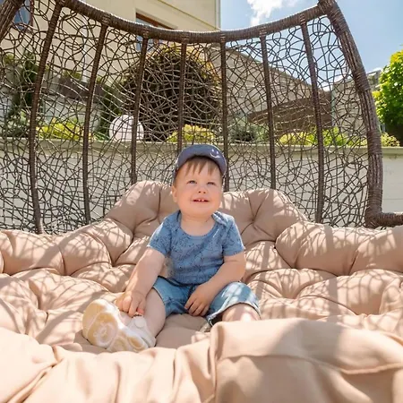 тустань Отель 4*