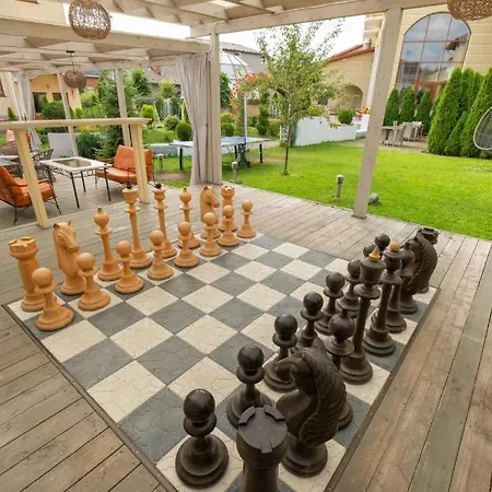 Отель тустань 4*