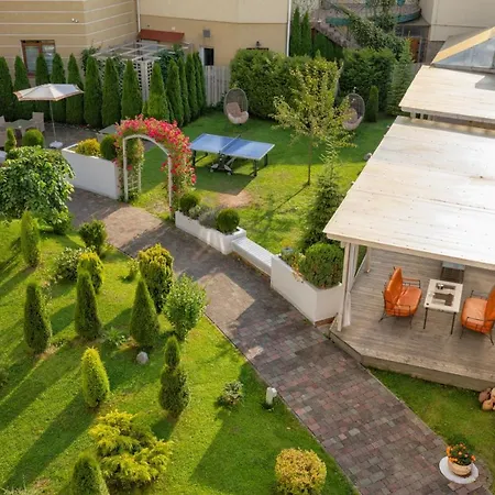 Tustan Hotel 4*