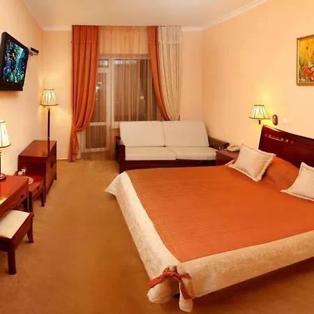 Tustan Hotel