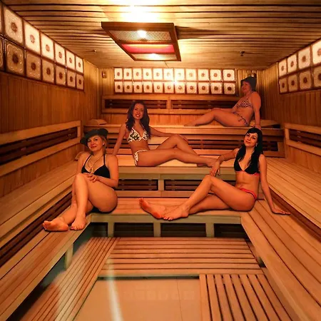 тустань Отель Сходница