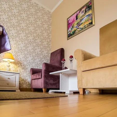 Отель тустань 4*