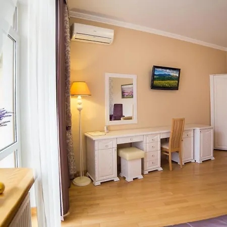 Tustan Hotel Skhidnytsia