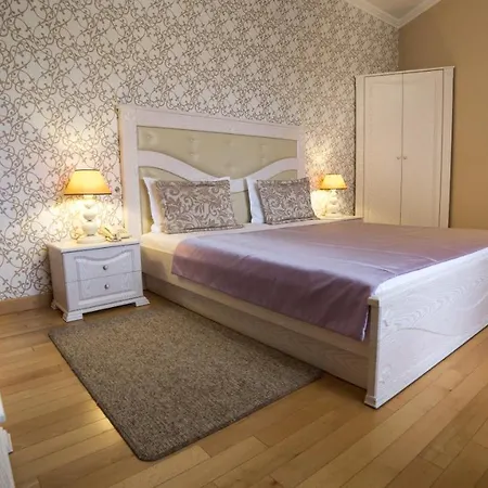 тустань Сходница