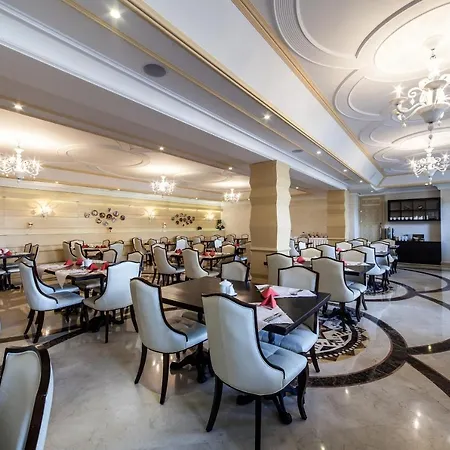 Hotel Tustan 4*